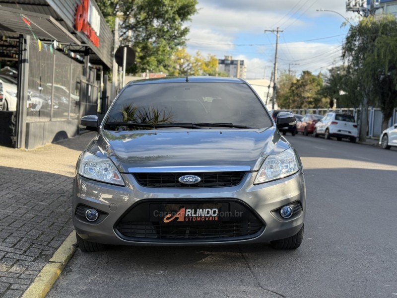 FOCUS 1.6 SE 16V FLEX 4P MANUAL - 2011 - PAROBé