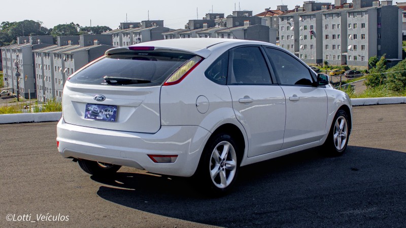 FOCUS 1.6 S 16V FLEX 4P MANUAL - 2012 - FARROUPILHA