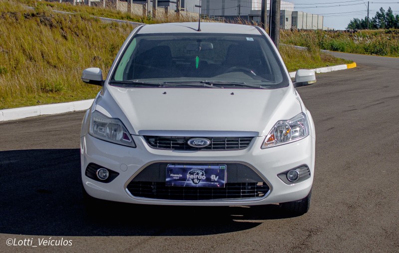 FOCUS 1.6 S 16V FLEX 4P MANUAL - 2012 - FARROUPILHA
