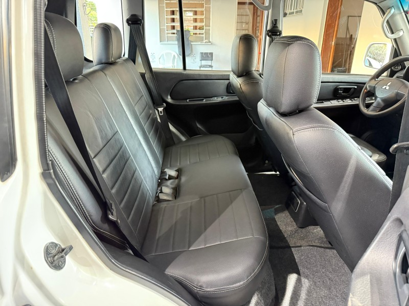 PAJERO TR4 2.0 4X2 16V 140CV FLEX 4P AUTOMÁTICO - 2013 - FARROUPILHA