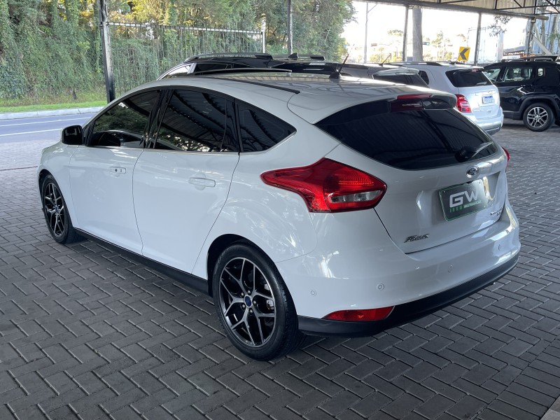 FOCUS 2.0 TITANIUM PLUS HATCH 16V FLEX 4P AUTO - 2016 - CAXIAS DO SUL