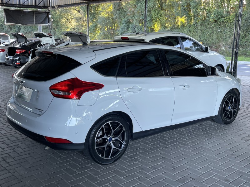 FOCUS 2.0 TITANIUM PLUS HATCH 16V FLEX 4P AUTO - 2016 - CAXIAS DO SUL