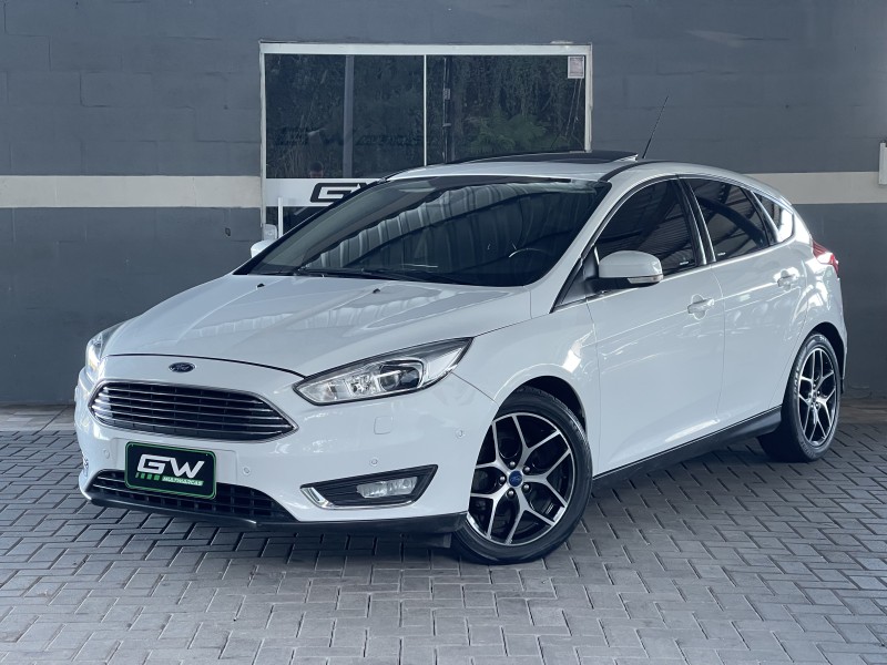focus 2.0 titanium plus hatch 16v flex 4p auto 2016 caxias do sul