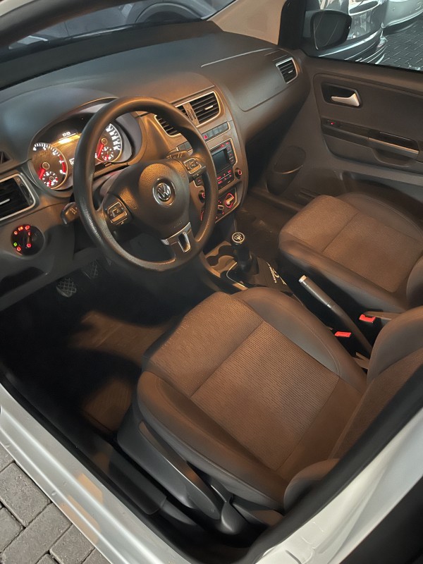FOX 1.6 MI ITREND 8V FLEX 4P MANUAL - 2014 - CAXIAS DO SUL