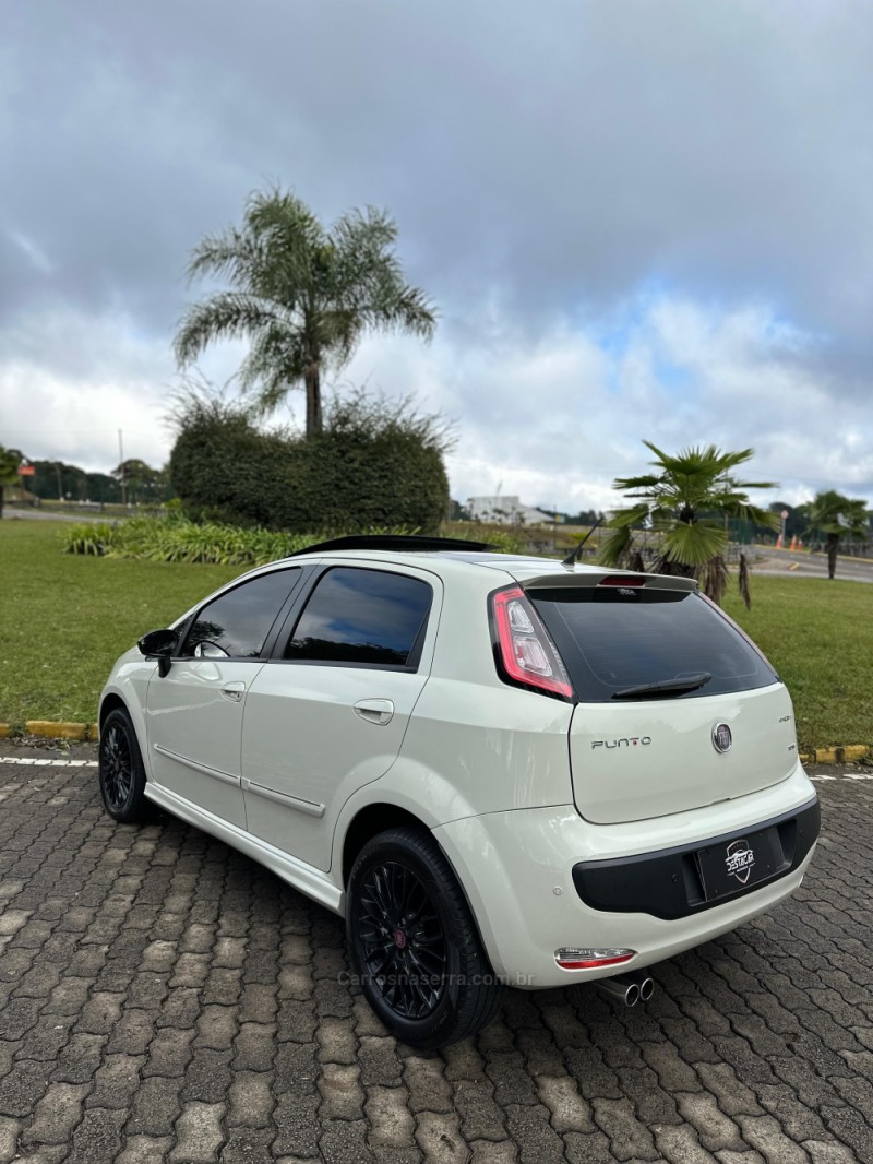 PUNTO 1.8 SPORTING 16V FLEX 4P MANUAL - 2014 - CAXIAS DO SUL