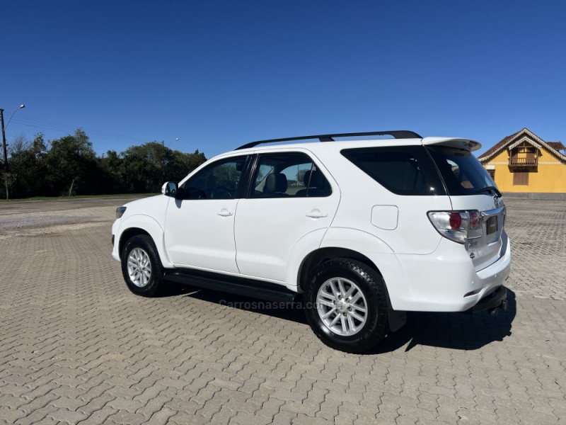 HILUX SW4 3.0 SRV 4X4 7 LUGARES 16V TURBO INTERCOOLER DIESEL 4P AUTOMÁTICO - 2015 - ANTôNIO PRADO