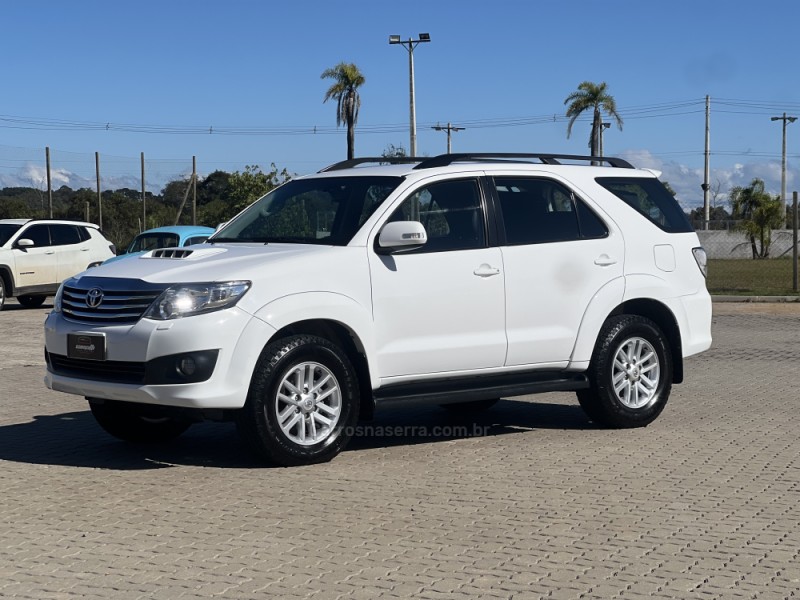 HILUX SW4 3.0 SRV 4X4 7 LUGARES 16V TURBO INTERCOOLER DIESEL 4P AUTOMÁTICO - 2015 - ANTôNIO PRADO