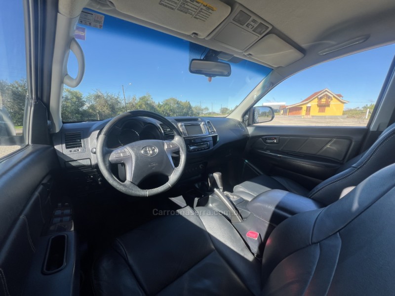HILUX SW4 3.0 SRV 4X4 7 LUGARES 16V TURBO INTERCOOLER DIESEL 4P AUTOMÁTICO - 2015 - ANTôNIO PRADO