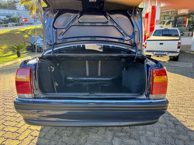 OMEGA 2.0 MPFI GLS 8V GASOLINA 4P MANUAL - 1993 - BENTO GONçALVES