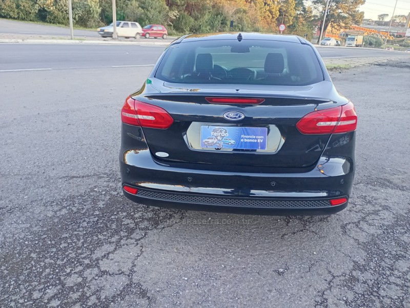 FOCUS 2.0 SE PLUS FASTBACK 16V FLEX 4P AUTOMÁTICO - 2016 - FARROUPILHA