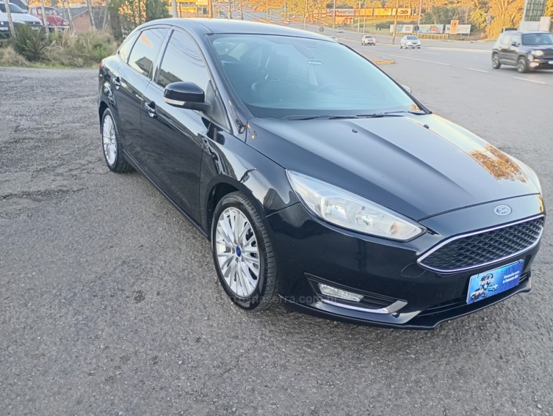 FOCUS 2.0 SE PLUS FASTBACK 16V FLEX 4P AUTOMÁTICO - 2016 - FARROUPILHA