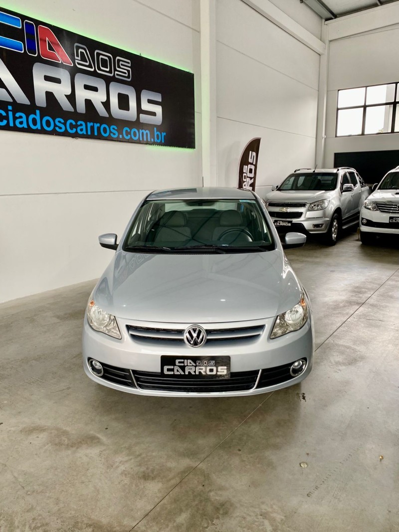 VOYAGE 1.6 MI TREND 8V FLEX 4P MANUAL - 2013 - LAJEADO