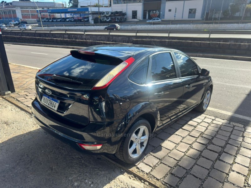FOCUS 1.6 8V FLEX 4P MANUAL - 2010 - CAXIAS DO SUL