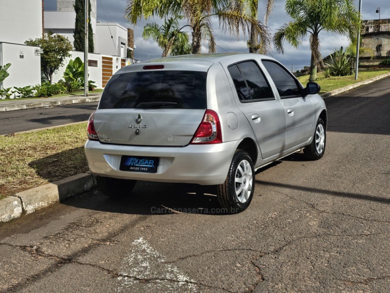 CLIO 1.0 EXPRESSION 16V FLEX 4P MANUAL - 2016 - CAMPO BOM