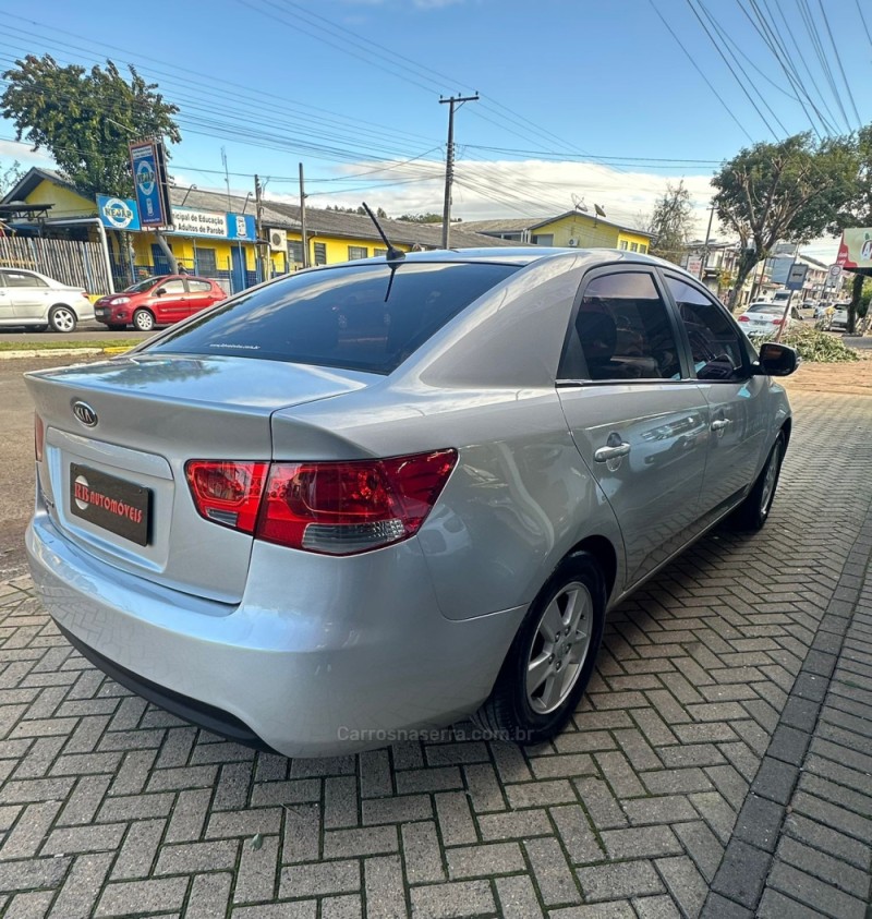 CERATO 1.6 EX2 SEDAN 16V GASOLINA 4P MANUAL - 2011 - PAROBé