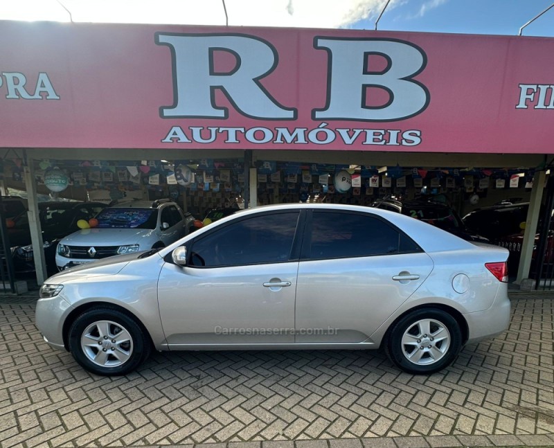 CERATO 1.6 EX2 SEDAN 16V GASOLINA 4P MANUAL - 2011 - PAROBé