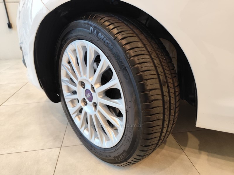 FIESTA 1.6 TITANIUM HATCH 16V FLEX 4P AUTOMÁTICO - 2016 - BENTO GONçALVES