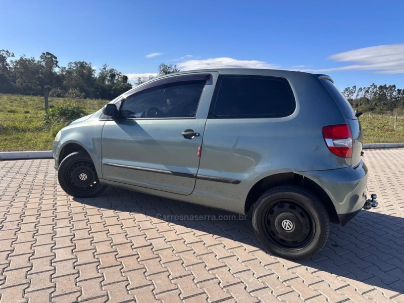FOX 1.0 MI 8V FLEX 4P MANUAL - 2010 - PORTãO
