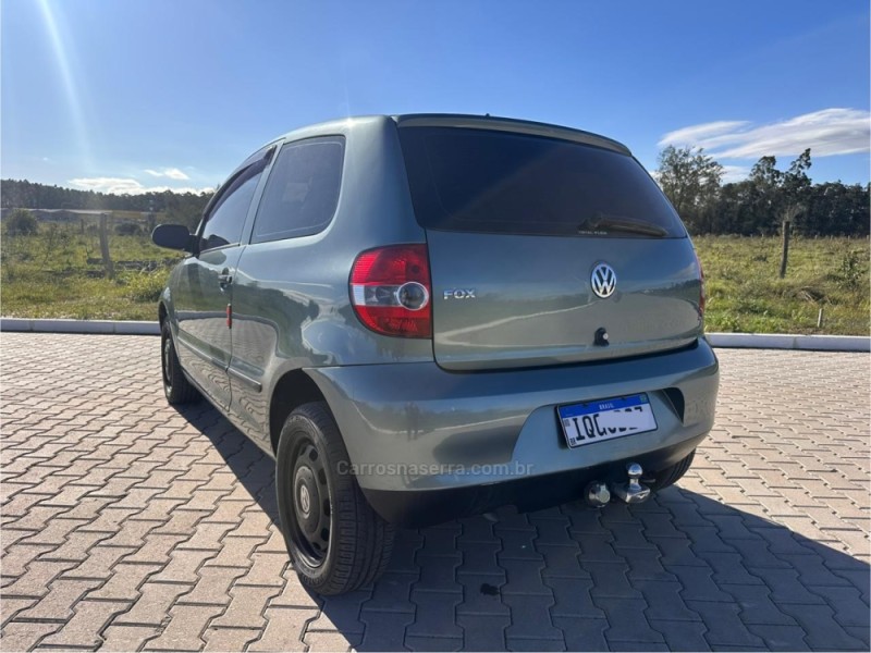 FOX 1.0 MI 8V FLEX 4P MANUAL - 2010 - PORTãO