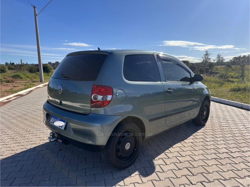 FOX 1.0 MI 8V FLEX 4P MANUAL - 2010 - PORTãO