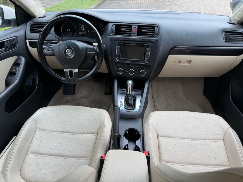 JETTA 2.0 COMFORTLINE FLEX 4P TIPTRONIC - 2014 - CAXIAS DO SUL