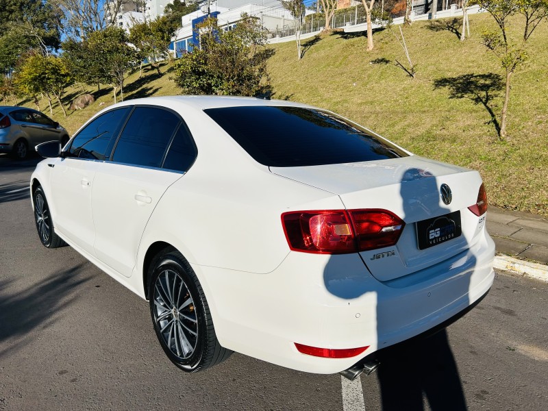 JETTA 2.0 TSI HIGHLINE 211CV GASOLINA 4P TIPTRONIC - 2013 - BENTO GONçALVES