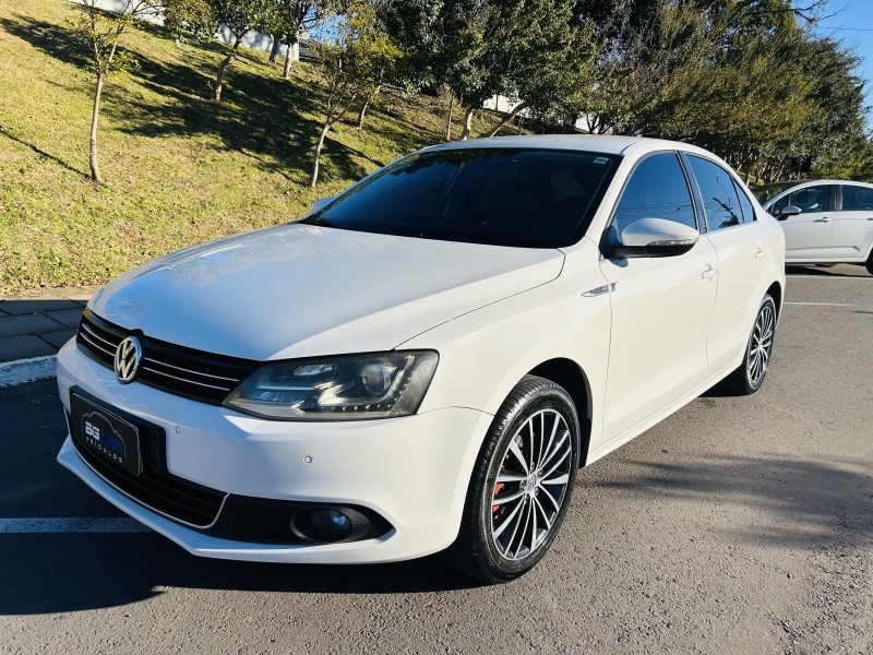 JETTA 2.0 TSI HIGHLINE 211CV GASOLINA 4P TIPTRONIC - 2013 - BENTO GONçALVES
