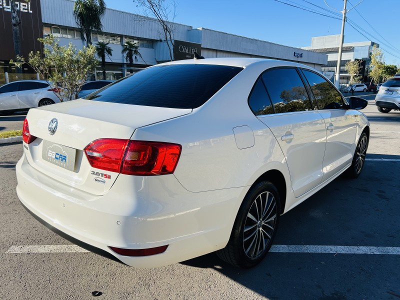 JETTA 2.0 TSI HIGHLINE 211CV GASOLINA 4P TIPTRONIC - 2013 - BENTO GONçALVES