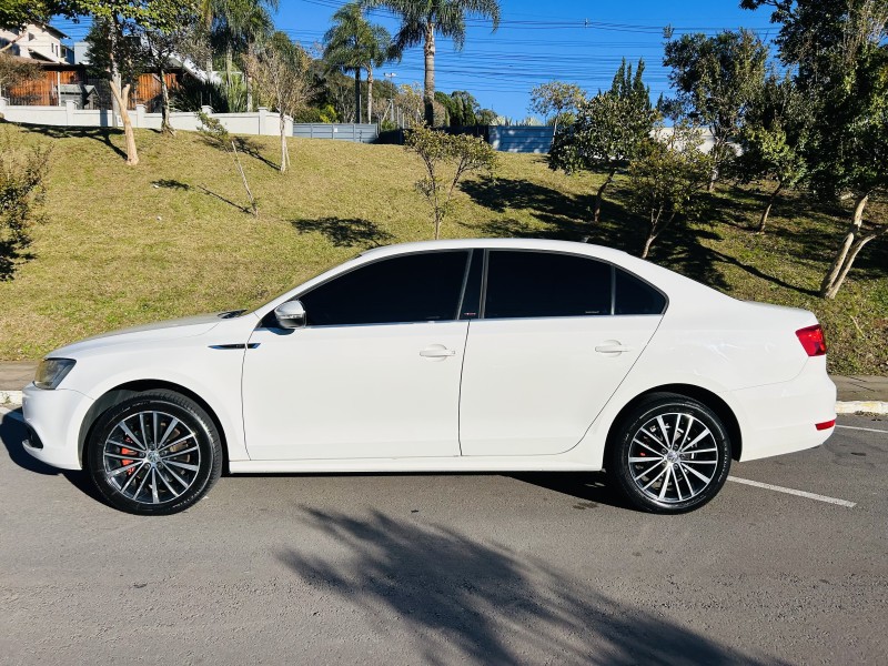 JETTA 2.0 TSI HIGHLINE 211CV GASOLINA 4P TIPTRONIC - 2013 - BENTO GONçALVES