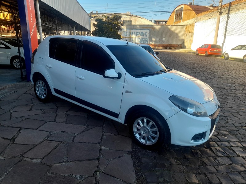 SANDERO 1.6 PRIVILÉGE 16V FLEX 4P AUTOMÁTICO - 2014 - CAXIAS DO SUL