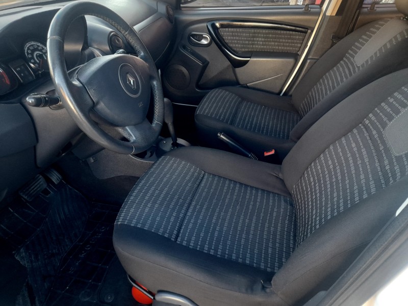 SANDERO 1.6 PRIVILÉGE 16V FLEX 4P AUTOMÁTICO - 2014 - CAXIAS DO SUL