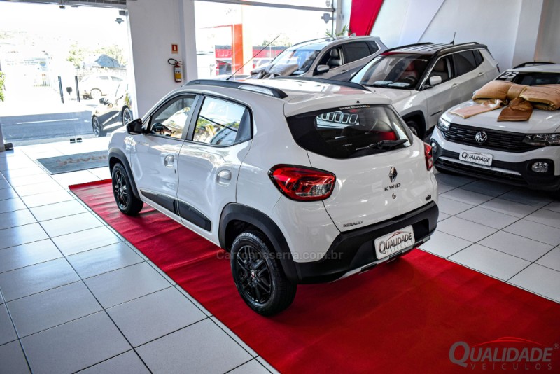 KWID 1.0 12V OUTSIDER FLEX 4P MANUAL - 2020 - SANTA CRUZ DO SUL