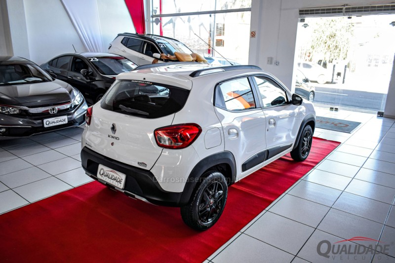 KWID 1.0 12V OUTSIDER FLEX 4P MANUAL - 2020 - SANTA CRUZ DO SUL