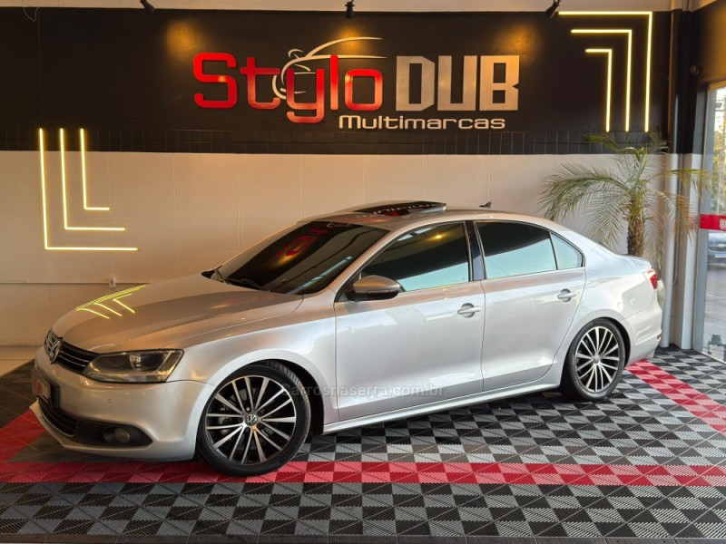 JETTA 2.0 TSI HIGHLINE 200CV GASOLINA 4P TIPTRONIC - 2012 - ESTâNCIA VELHA