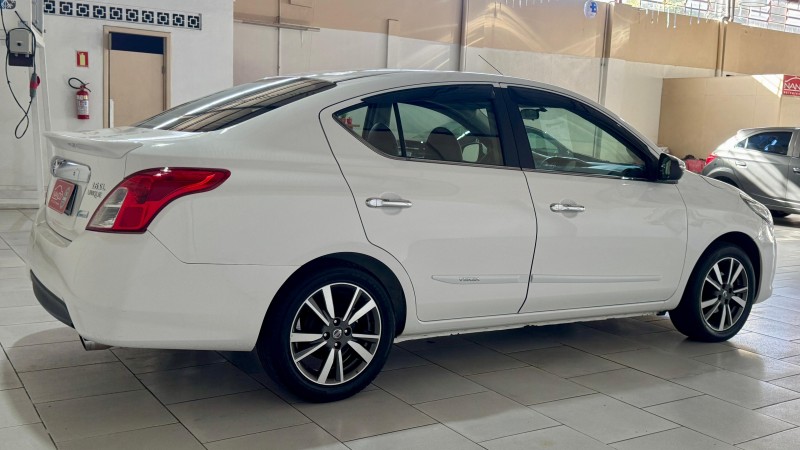 VERSA 1.6 16V FLEX SL 4P XTRONIC - 2018 - ESTâNCIA VELHA