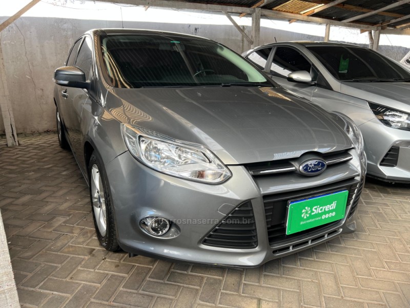 focus 1.6 se hatch 16v flex 4p automatico 2015 garibaldi