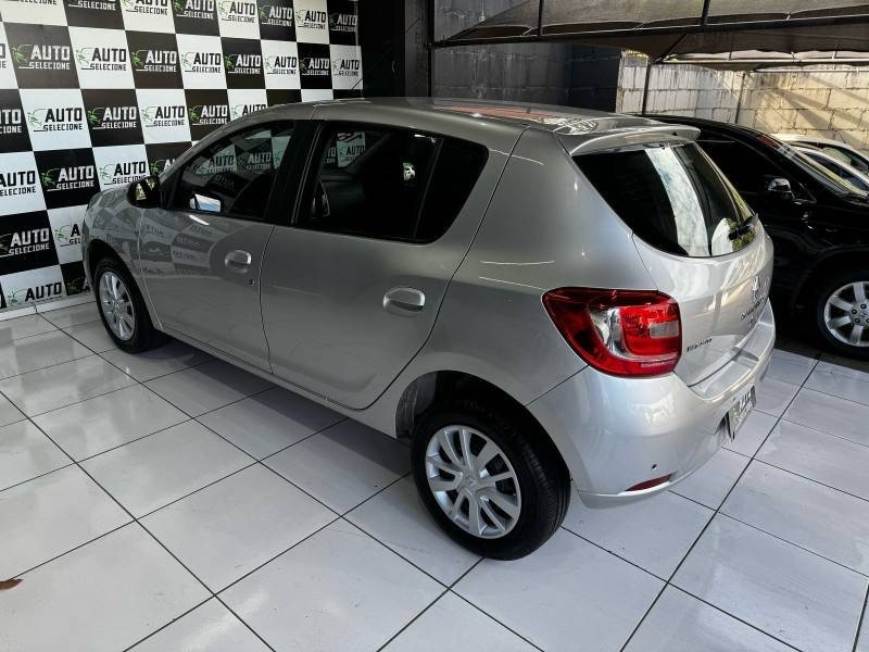 SANDERO 1.0 EXPRESSION 16V FLEX 4P MANUAL - 2017 - CAXIAS DO SUL