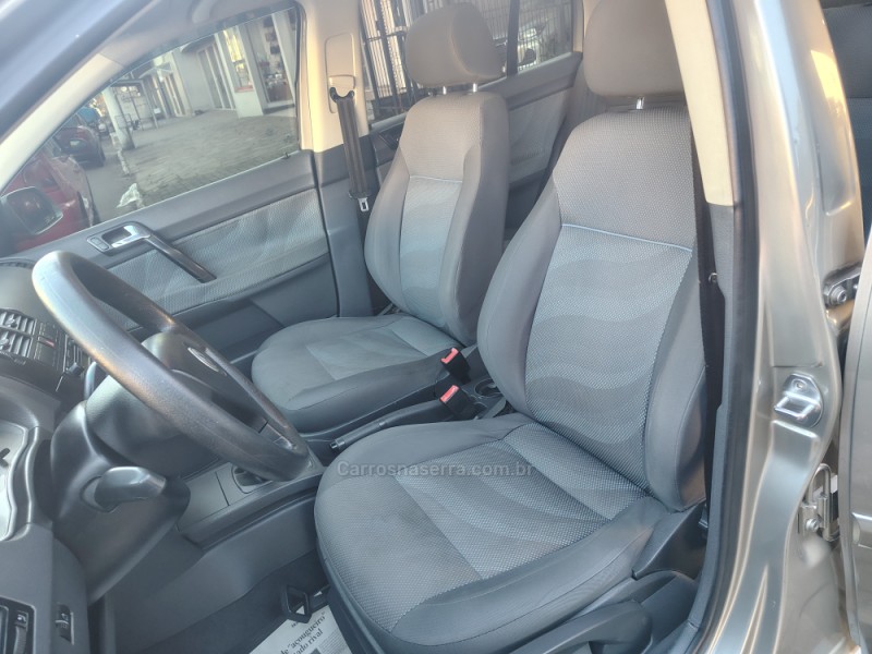POLO SEDAN 1.6 MI COMFORTLINE 8V FLEX 4P MANUAL - 2011 - GUAPORé