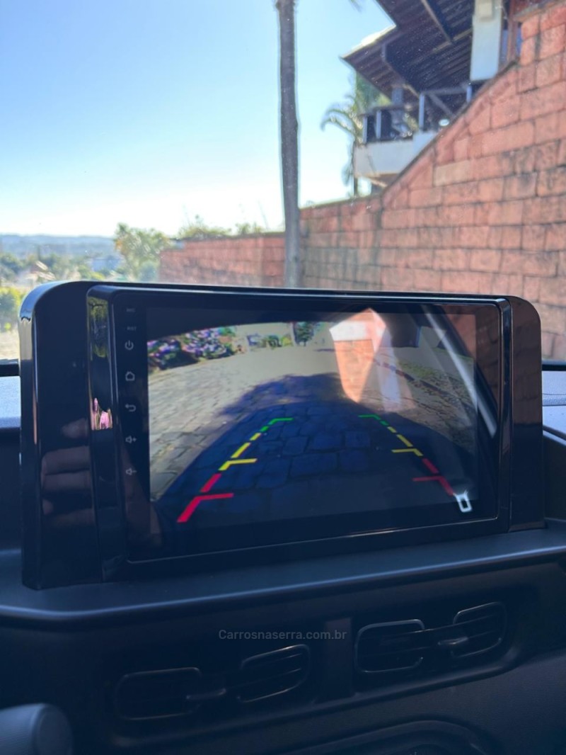C3 1.0 LIVE 6V FLEX 4P MANUAL - 2023 - VENâNCIO AIRES