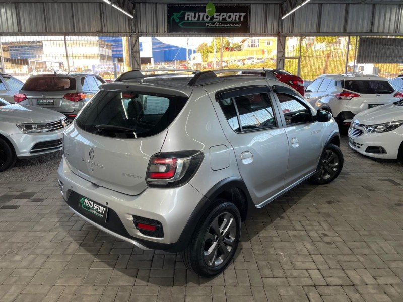 SANDERO 1.6 STEPWAY 8V FLEX 4P MANUAL - 2015 - CAXIAS DO SUL