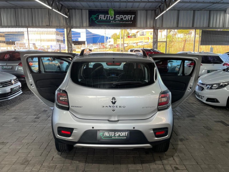 SANDERO 1.6 STEPWAY 8V FLEX 4P MANUAL - 2015 - CAXIAS DO SUL