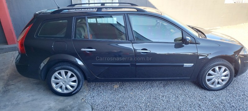 MÉGANE 1.6 DYNAMIQUE GRAND TOUR 16V FLEX 4P MANUAL - 2012 - FARROUPILHA