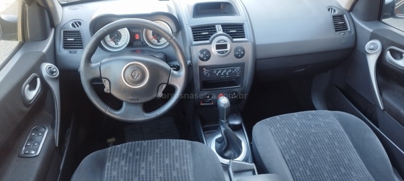 MÉGANE 1.6 DYNAMIQUE GRAND TOUR 16V FLEX 4P MANUAL - 2012 - FARROUPILHA