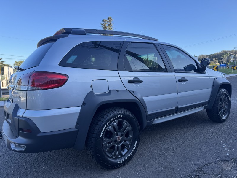 PALIO 1.8 MPI ADVENTURE LOCKER WEEKEND 16V FLEX 4P MANUAL - 2010 - DOIS IRMãOS