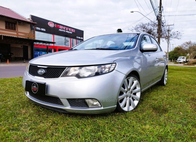 CERATO 1.6 SEDAN 16V GASOLINA 4P MANUAL - 2010 - NOVO HAMBURGO