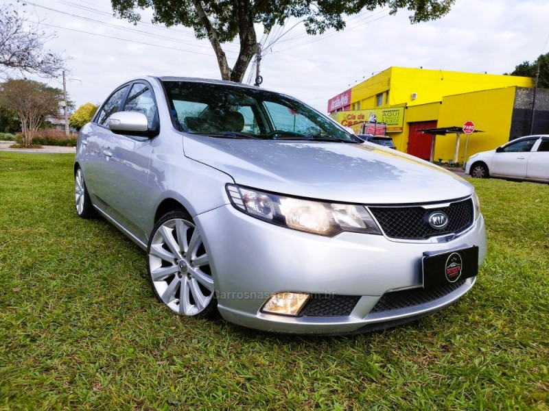 CERATO 1.6 SEDAN 16V GASOLINA 4P MANUAL