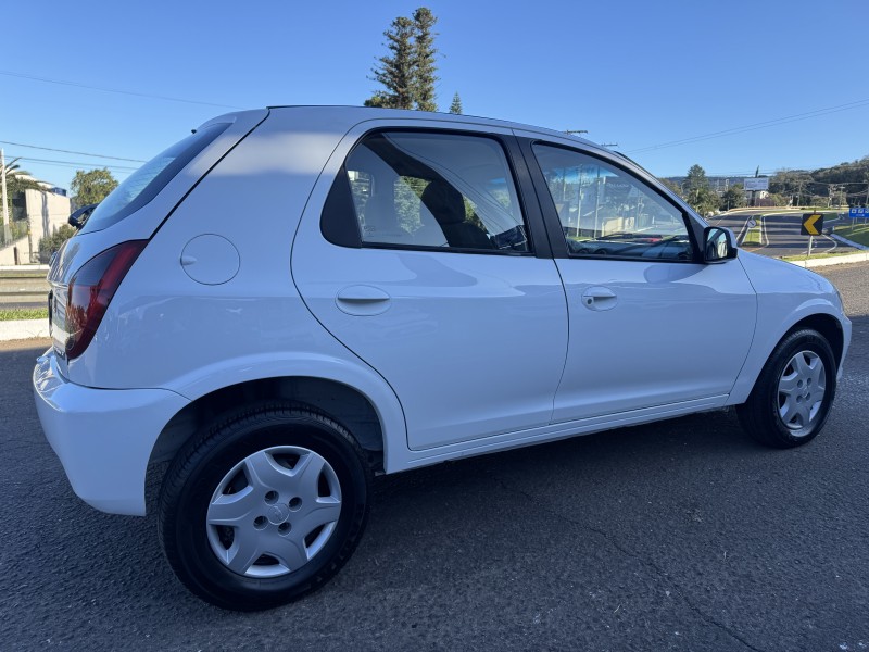 CELTA 1.0 MPFI SPIRIT 8V FLEX 4P MANUAL - 2015 - DOIS IRMãOS