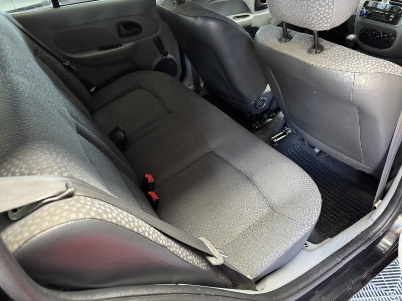 CLIO 1.0 AUTHENTIQUE 16V FLEX 4P MANUAL - 2011 - CAXIAS DO SUL