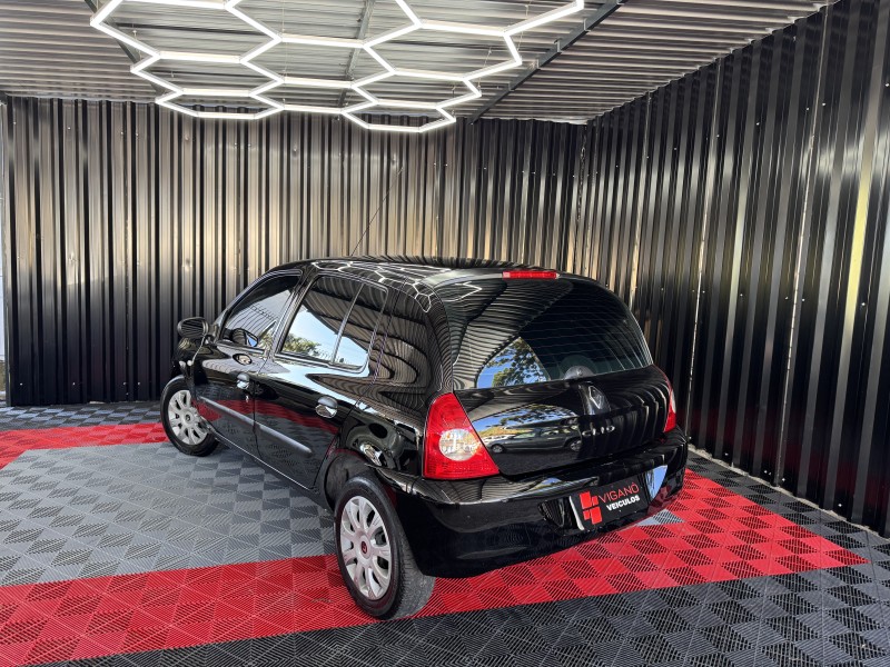 CLIO 1.0 AUTHENTIQUE 16V FLEX 4P MANUAL - 2011 - CAXIAS DO SUL