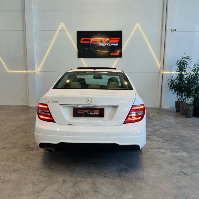 C 200 1.8 CGI AVANTGARDE 16V GASOLINA 4P AUTOMÁTICO - 2014 - CAXIAS DO SUL